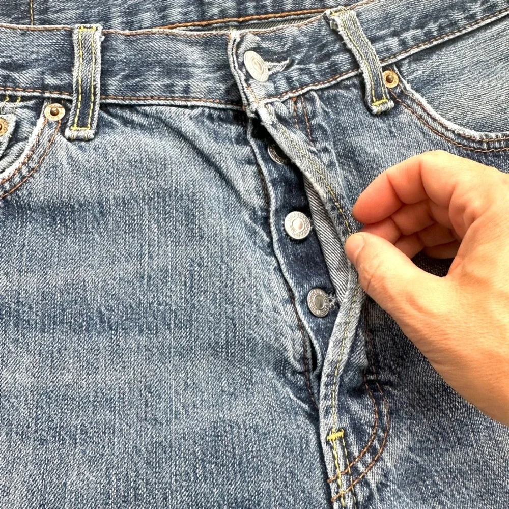 Levi's 501 Denim Shorts Frayed Hem‎ Vtg Distressed Vintage Womens Size 29